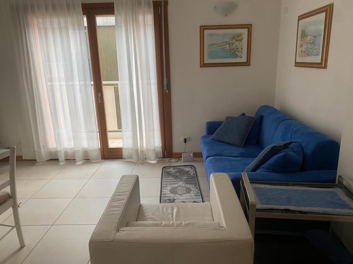 La Casa Di Giacomo Con Parcheggio Trieszt Kültér fotó